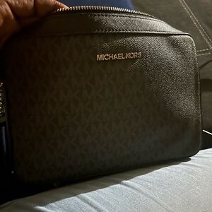 Elegant Black Quilted Women's Bag